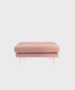 Cosy Pocket -rahi vaaleanpunaisella Soft-kankaalla ja koivujalalla.